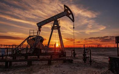 Oil prices rise as demand outstrips supply
