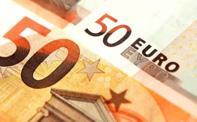 The EUR/USD Pair: There Are Still No Sell Signals