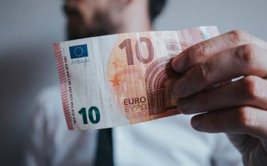 The EUR/USD Pair: All Types Of Backgrounds Remain A Failure For The Euro (EUR)